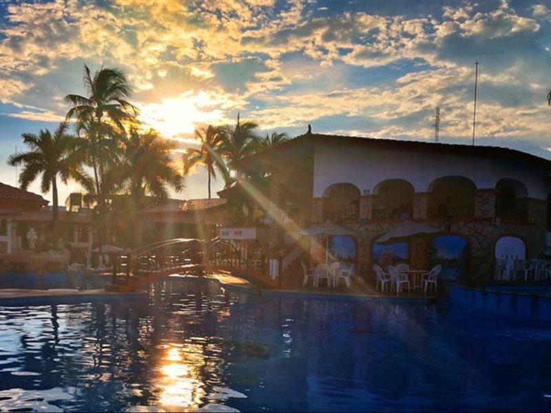 Maria Isabel Colima Hotel Exterior photo
