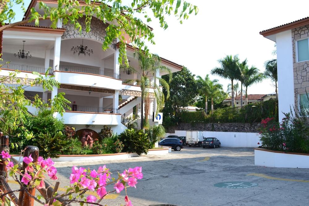 Maria Isabel Colima Hotel Exterior photo