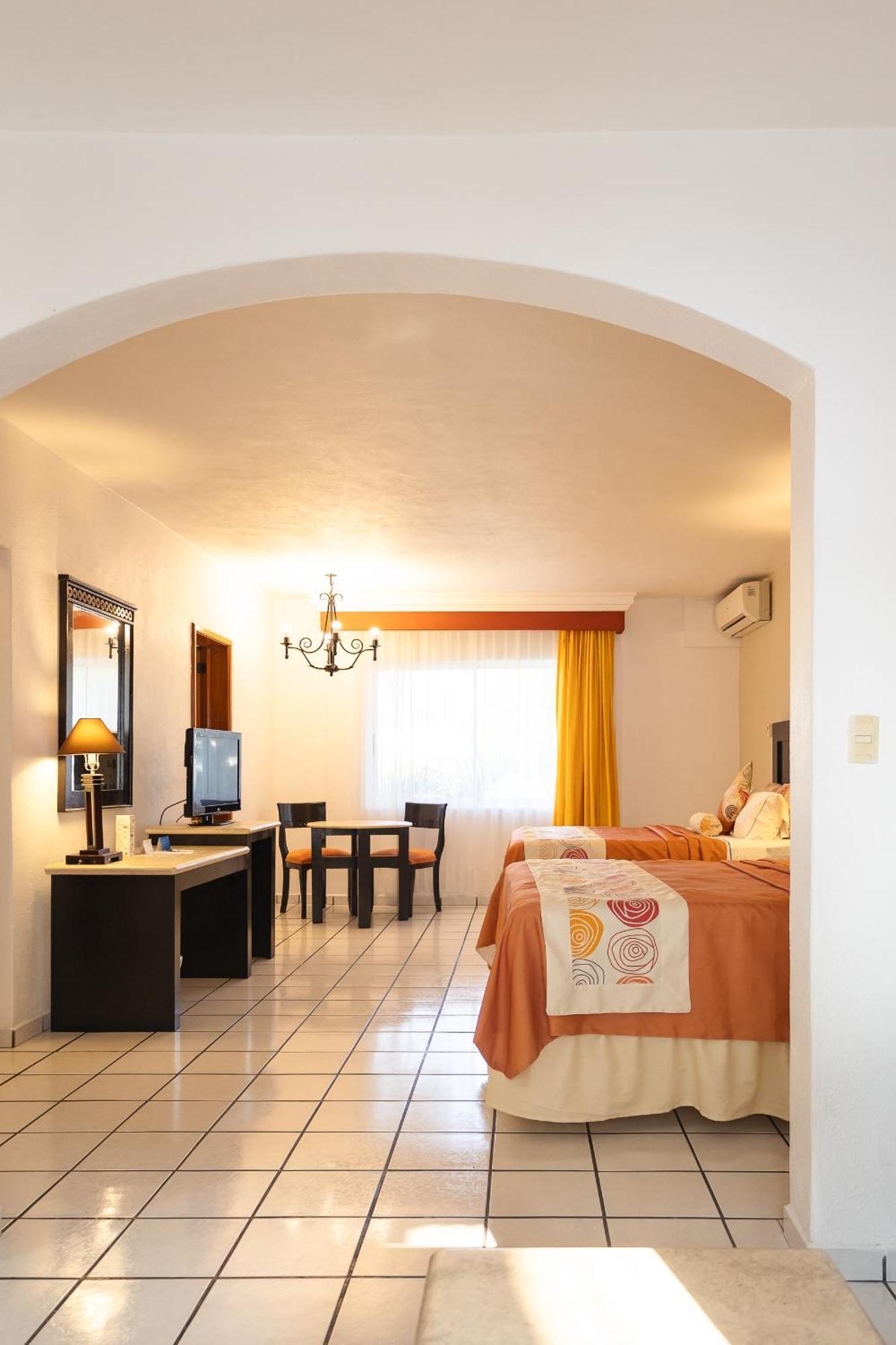 Maria Isabel Colima Hotel Exterior photo